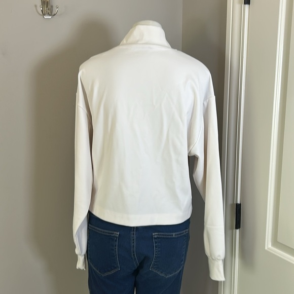 Athleta Venice Block Sweatshirt Shirt Beige Crop Funnel Neck Wicking UPF Sz S - Picture 6 of 10